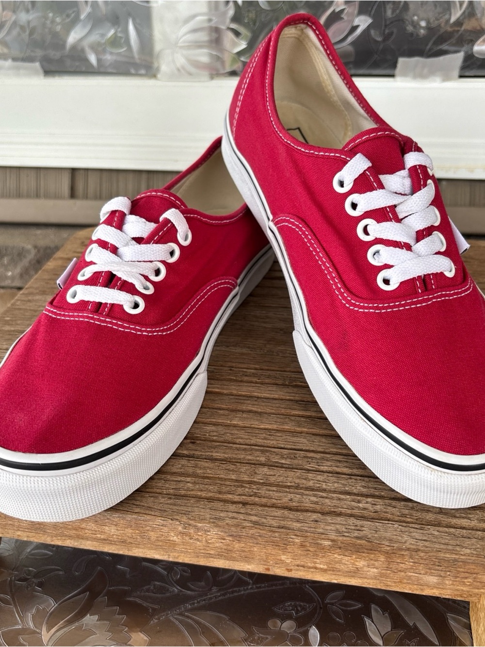Vans Women’s /Unisex Canvas Lace-Up Sneakers in Red and White